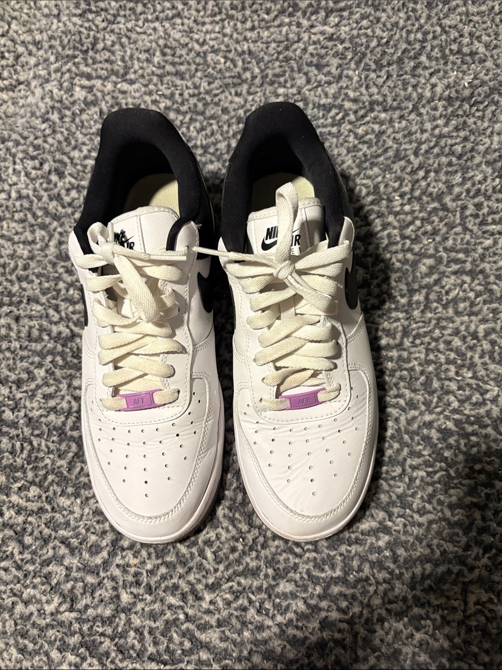 Nike Women’s Size 9.5 Limited Edition Air Force 1 Sneakers Excellent Condition!